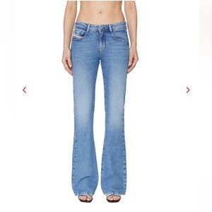 NWT Diesel Bootcut And Flare Jeans 1969 D-Ebbey Sz 32